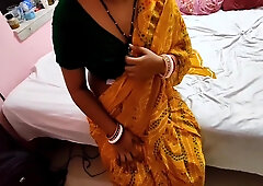 Naukrani Ko Advance Chahiye Uska Husband Bimar Hai