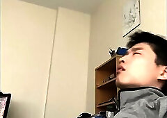 ur pretty asian bf misses you and sends a cumming video