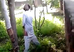 str8 busting India wank in public