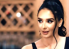 Hairy pussy hoe Sheena Ryder fucks two men at once