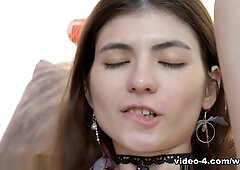 Luna Lynx masturbates after reading her book - WeAreHairy