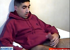 Sumptuous Arab Dude gets Milked his Meaty Salami by a Stud in Spite of him !