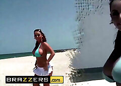 Day With A sex industry star - Sophie Dee & Enzo Lorenzo - Beach