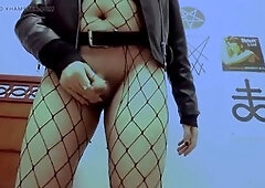 Sayl0 in sexy lingerie and showing off that big ass