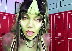 BREED THE LOVESICK MONSTAR MAMMA! Space Jam Cosplay