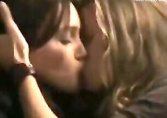 Katie Cassidy ( Lesbo Scene )