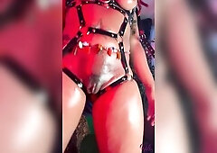 Booty bouncing and squirting all over myself