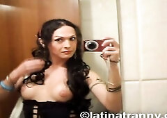 T-gal Nikki Montero vibrator joy and pissing on the crapper