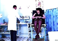 Slender Nymphomaniac Older Entice her Gynecologist to Climax Sex