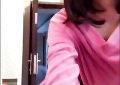 Japanese T-Model fapping her trunk displaying it to a damsel