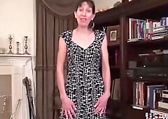 USA WIVES Lustful wife with tiny titties loves to do solo show