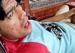 Muscular gym bro Alex Sixel shows off his hairy manliness