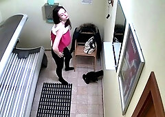 Luscious teen caught pleasuring herself in a tanning bed