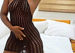 Checkout my hawt black body and large ebony overweight butt.