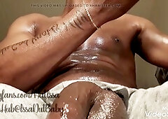 ISSANUTBABY dirty talks while you cum on his thick meaty dick!