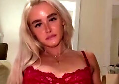 Jessylee Body and Ass Strip Tease