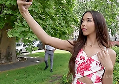 Lia Lin hunting in the park