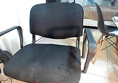 young only fellow doing some instructing with a conclude cumm