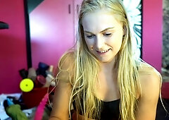 Amateur Blonde Teen Plays Solo with Toy Webcam Porn