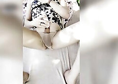 Shemale cums from vacuum sex toy