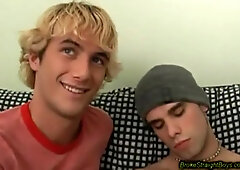 Jarett Brings his Hetero Pal to Deepthroat his Trunk for Cash