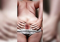 Trans big beautiful woman Shakes Bulky Butt