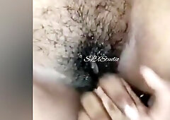 Wife ට සැප වැඩි වෙලා කෑ ගහනවා - Wife Fingering By Husband