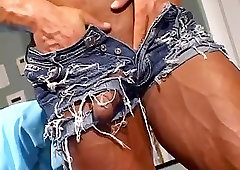 Body builder cock jerking and cumming