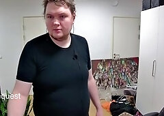 Mature babe Kresser1995dk21 gets in some home exercises in stockings