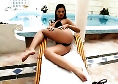 Eve poolside dildoing 1