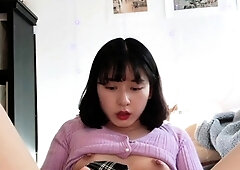 Horny amateur asian teen girl toying her pussy on cam