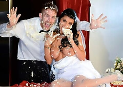 Great-looking bride doll Romi Rain screwed in the cowgirl pose