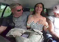 Amaya Takayo Atriz a caminho de um trabalho e apronta com a equipe - Vagninho - Jhonny Gab - Binho Ted - Sandro Lima