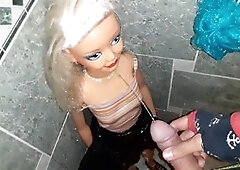 Mexican Man Offes Golden Shower