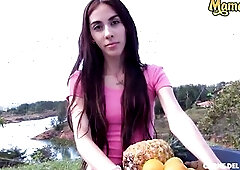 Carne Del Mercado - Slender Lalin girl With A Biggest Butt Gets Picked Up For Sex