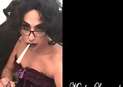 Marilyn Smokes Her VS Menthol 120s For You