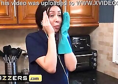 Poolside Distraction Sinatra Monroe / Brazzers/ Go into XVPROMO on official web site for discount
