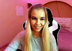 Blonde teen Sierras first erotic masturbation video