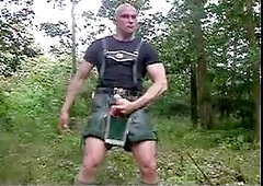 KRACHBUA wants to ravage