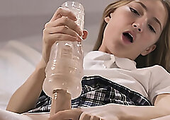 Chick Mia Reese Masturbates Her Penis