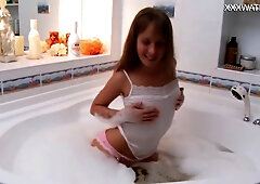 Shows Her Sexy Ass And Cums For You - Katja Derevnya