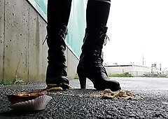 Huge Ebony Boots Crushing Custard
