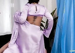 Aaliyah Yasins Tempting Allure Fuels Desire In Bollywood Passion