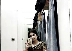 Hawt Brunette hair Masturbate At The Mall