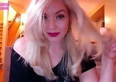 Big ass mommy masturbates to orgasm