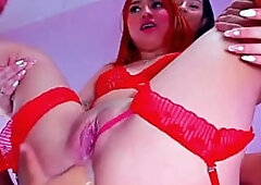 pretty Lalin girl gets her pink cunt licked