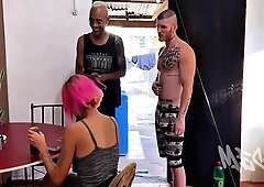 I Went To Spend A Few Days At A Friends House, And I Found His Naughty Friend Look At What Happened