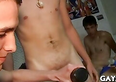 Nasty College Guys Toying & Wanking