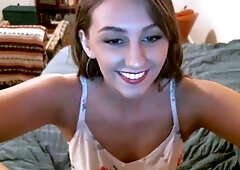 Amateur Webcam Teen Masturbates And Teases