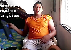 Salinass03 goes wild with webcam show: Jalo la pinga frente la camara!